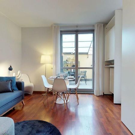 Design Apartment Near Duomo Square Milan Exterior photo