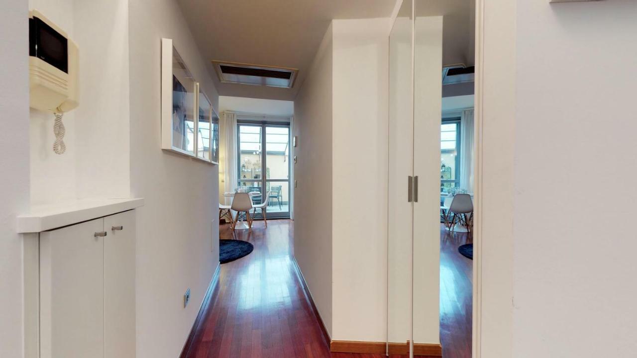 Design Apartment Near Duomo Square Milan Exterior photo