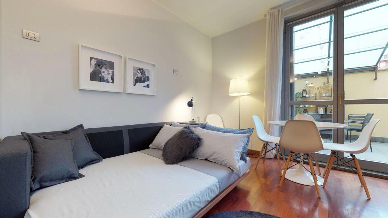Design Apartment Near Duomo Square Milan Exterior photo